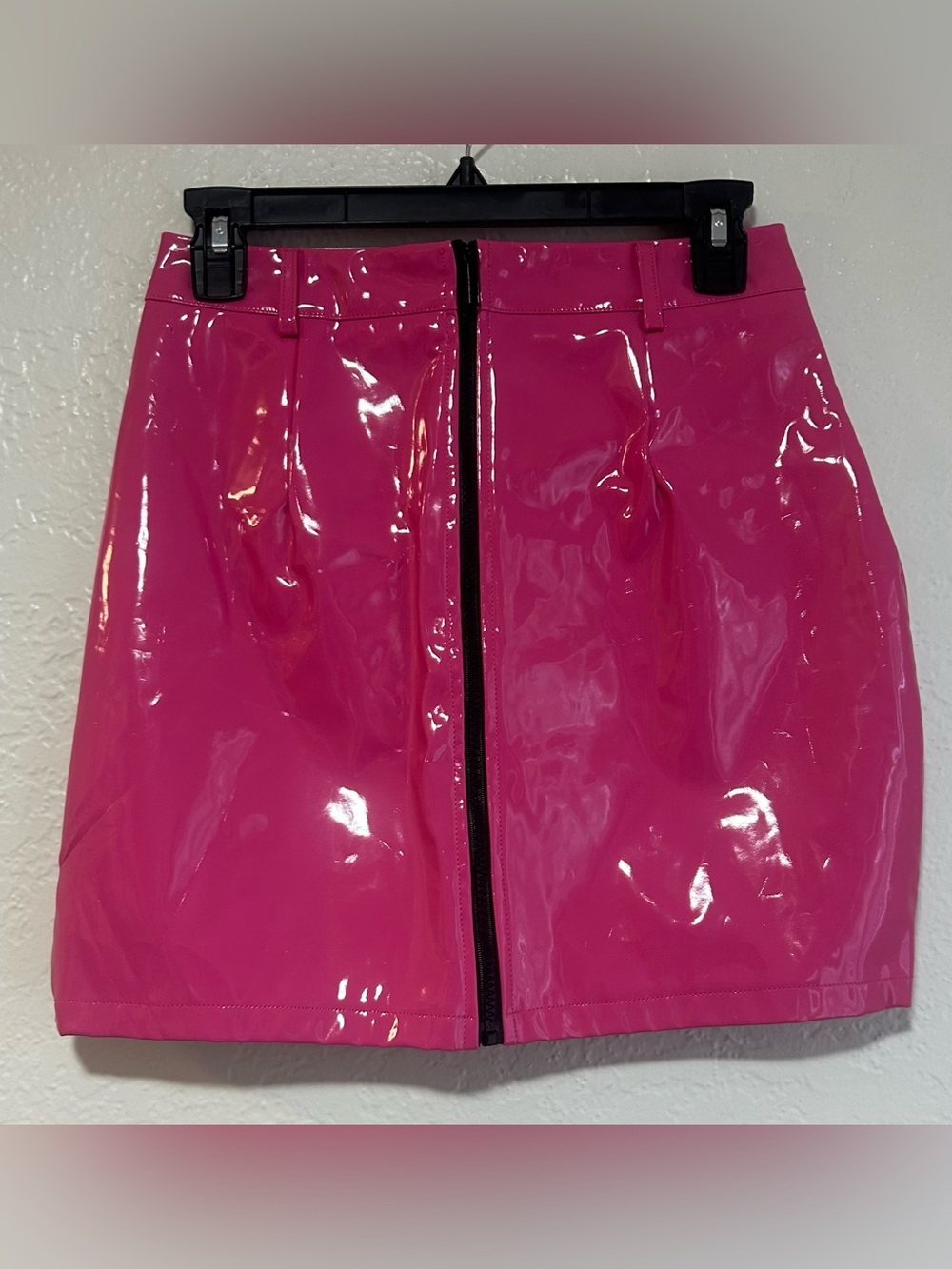 NWT PrettyLittleThing Shiny Hot Pink Vinyl Mini Skirt with Center Zip